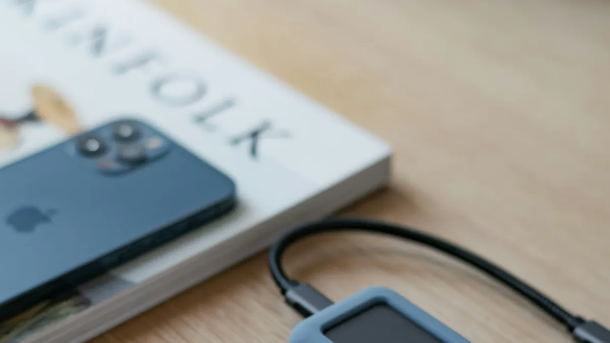 Mejores docking stations para home office 2026